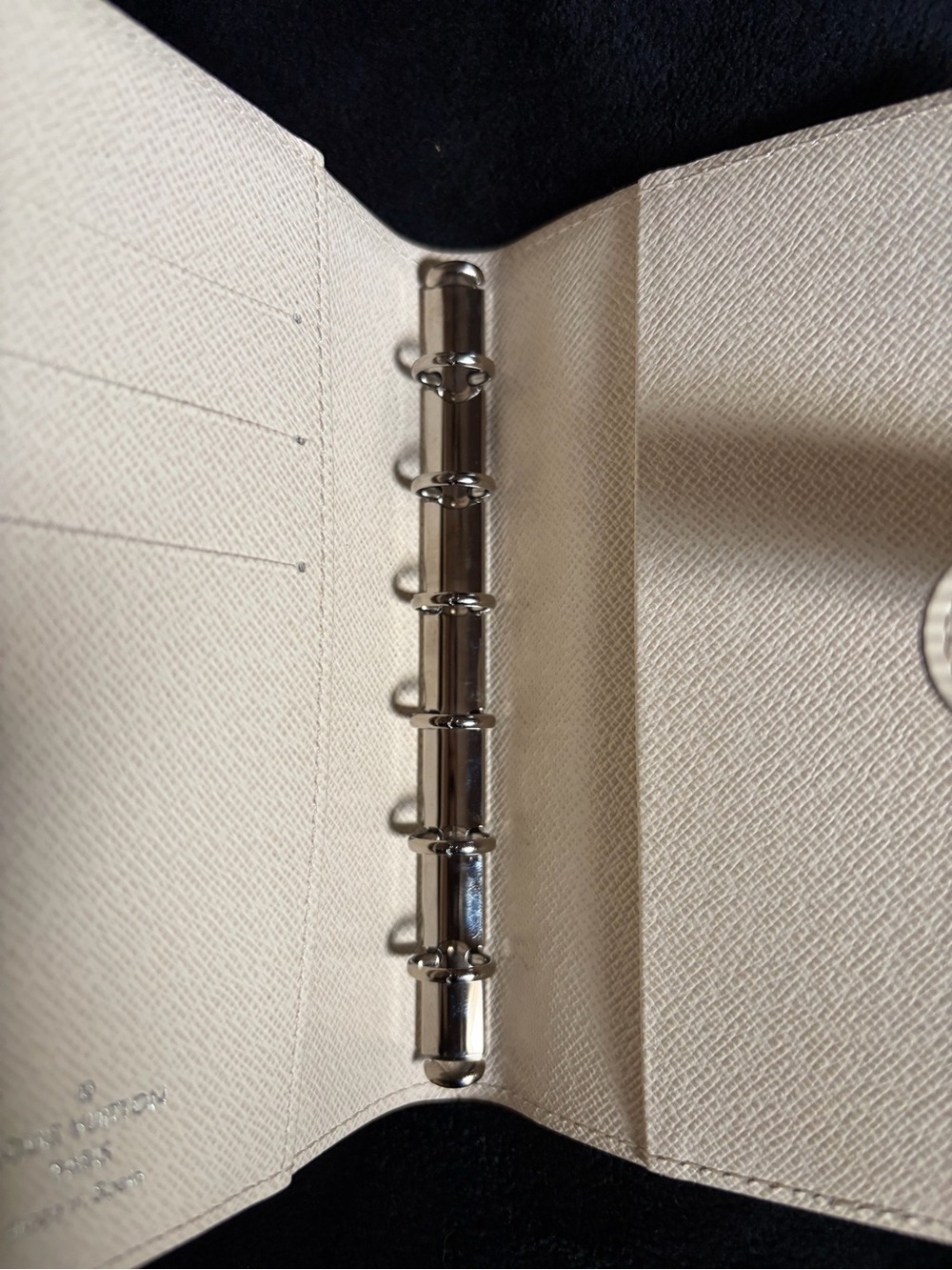 Louis Vuitton Cream Epi Leather Key & Card Holder - Picture 2 of 9